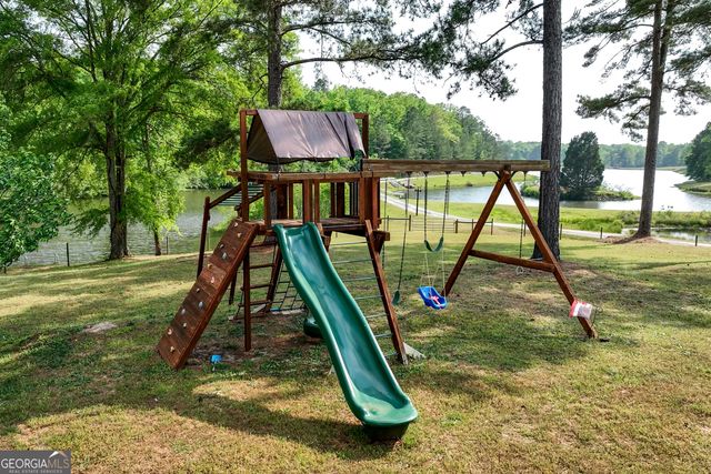 13 Southern Waters Way, Forsyth, GA 31029