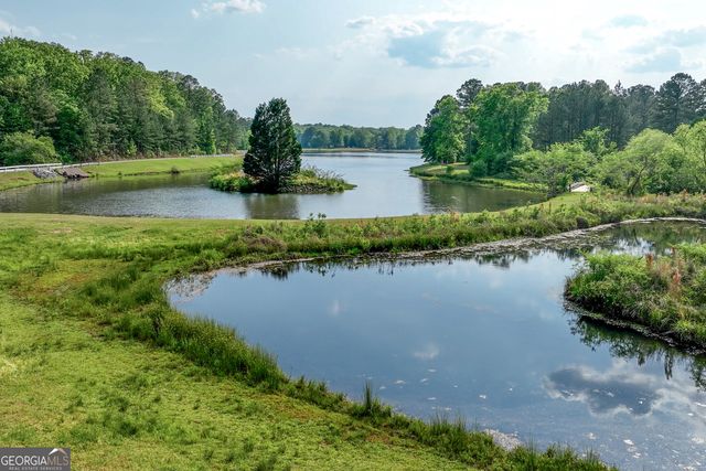 13 Southern Waters Way, Forsyth, GA 31029