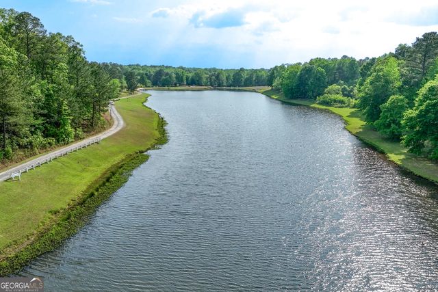 13 Southern Waters Way, Forsyth, GA 31029