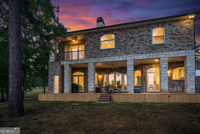 13 Southern Waters Way, Forsyth, GA 31029