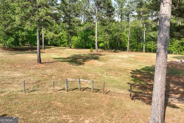 13 Southern Waters Way, Forsyth, GA 31029