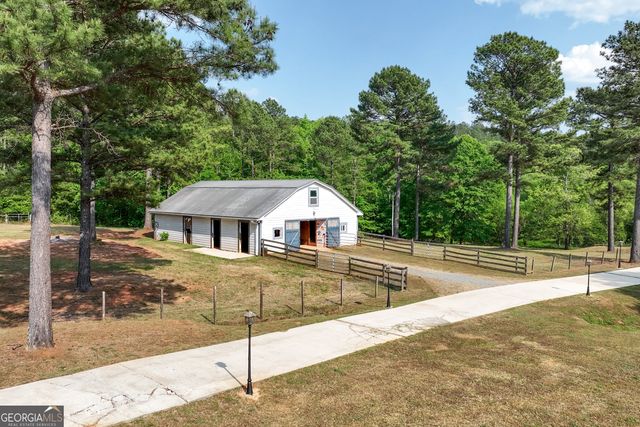 13 Southern Waters Way, Forsyth, GA 31029