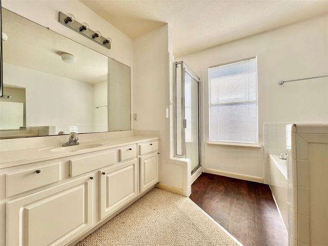 8530 Regalbrook, Houston, TX 77095