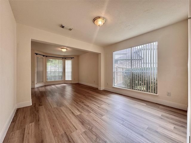 8530 Regalbrook, Houston, TX 77095