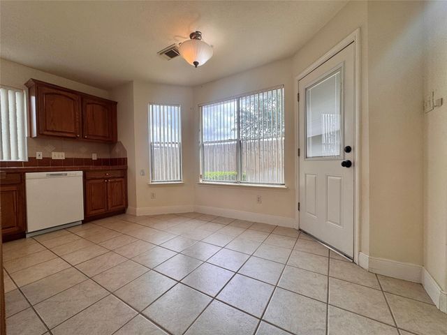 8530 Regalbrook, Houston, TX 77095