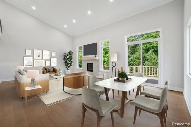 20249 Beacon Way, Northville, MI 48167