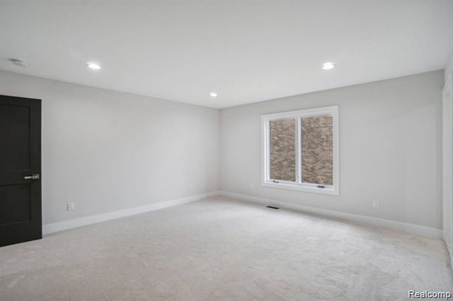 20249 Beacon Way, Northville, MI 48167