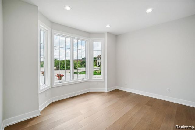 20249 Beacon Way, Northville, MI 48167