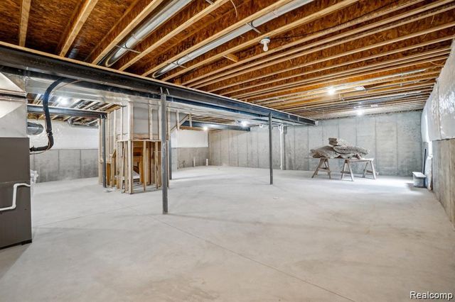 20249 Beacon Way, Northville, MI 48167