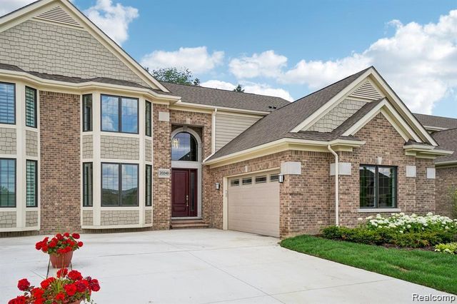 20249 Beacon Way, Northville, MI 48167