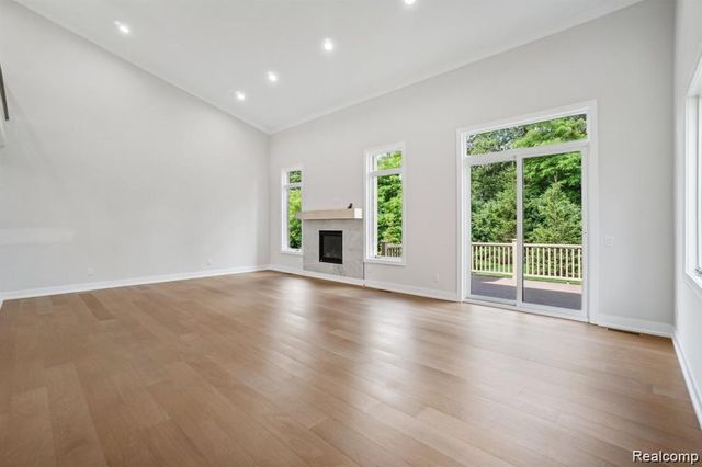 20249 Beacon Way, Northville, MI 48167