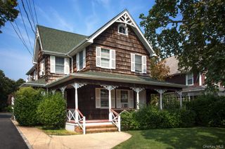 82 Park Avenue 4, Amityville, NY 11701