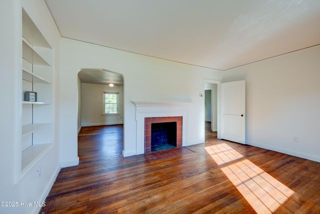 1612 Queen Anne Lane, New Bern, NC 28560