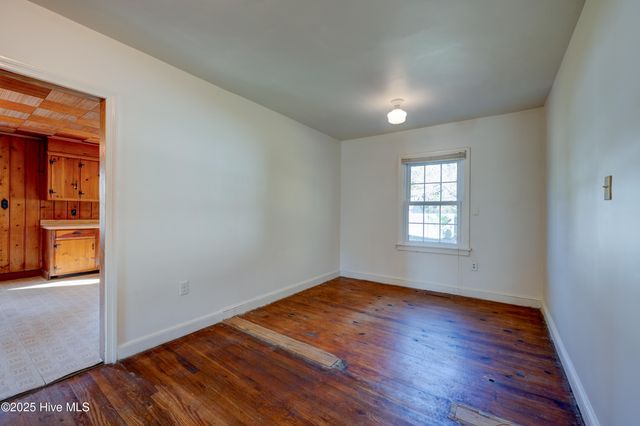 1612 Queen Anne Lane, New Bern, NC 28560