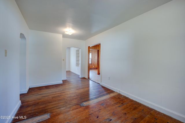 1612 Queen Anne Lane, New Bern, NC 28560