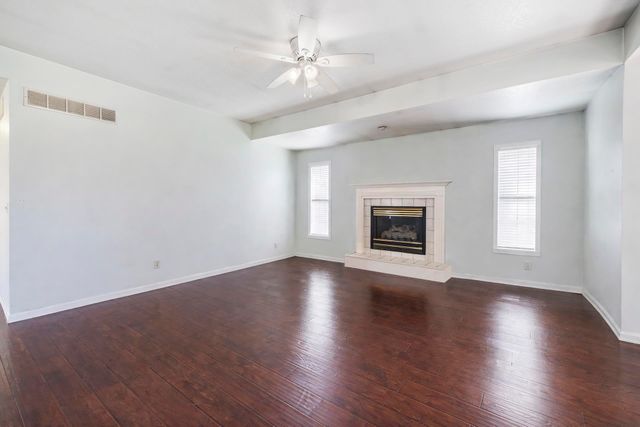 721 High Plains Cir, Maize, KS 67101