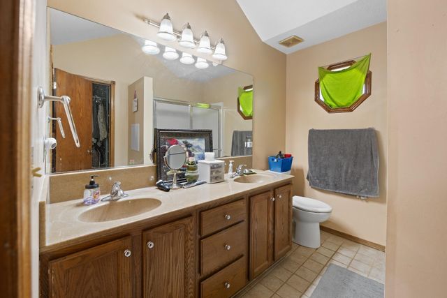 721 High Plains Cir, Maize, KS 67101