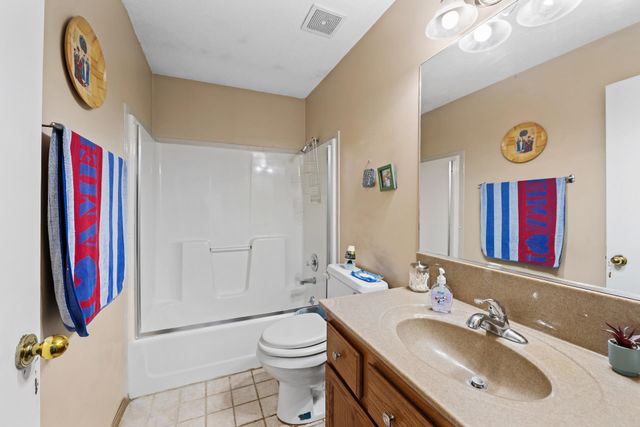 721 High Plains Cir, Maize, KS 67101