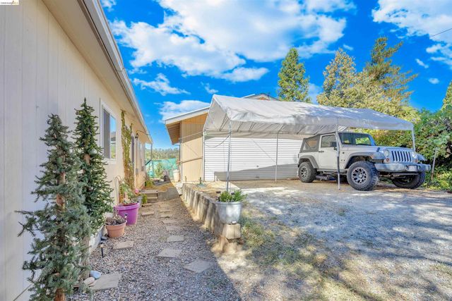 18410 Oak St, Tuolumne, CA 95379