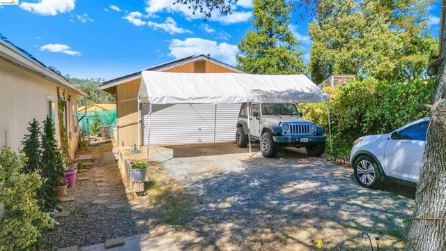 18410 Oak St, Tuolumne, CA 95379