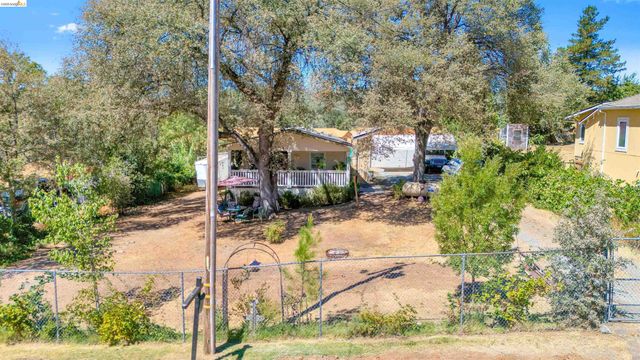18410 Oak St, Tuolumne, CA 95379