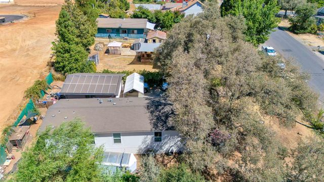 18410 Oak St, Tuolumne, CA 95379