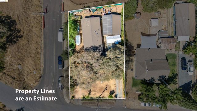 18410 Oak St, Tuolumne, CA 95379