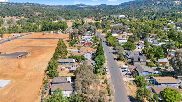 18410 Oak St, Tuolumne, CA 95379