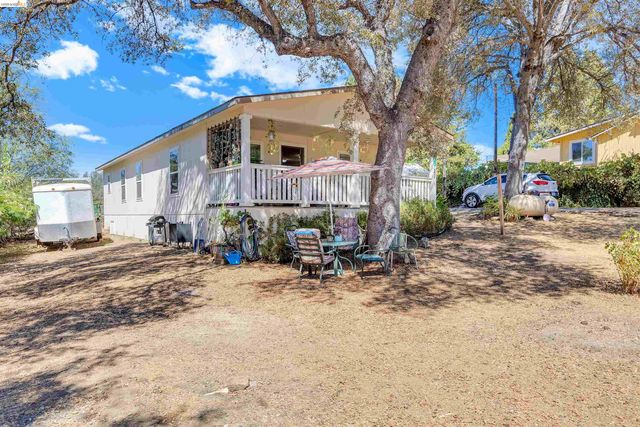 18410 Oak St, Tuolumne, CA 95379