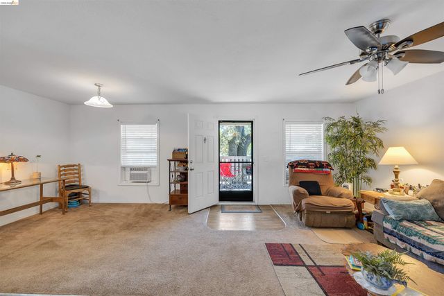 18410 Oak St, Tuolumne, CA 95379