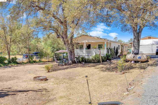 18410 Oak St, Tuolumne, CA 95379