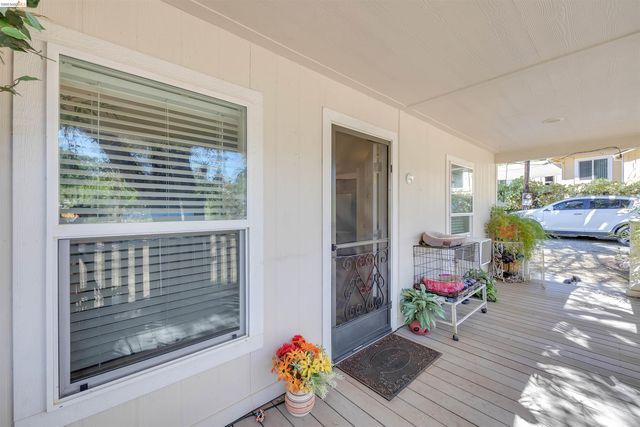 18410 Oak St, Tuolumne, CA 95379