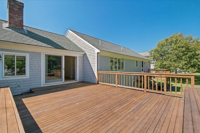 109 Greenland Cir, Dennis, MA 02660