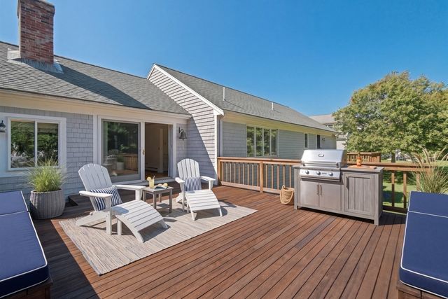 109 Greenland Cir, Dennis, MA 02660