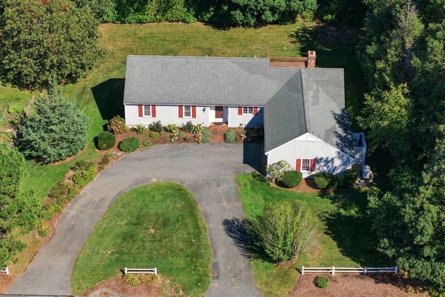 109 Greenland Cir, Dennis, MA 02660