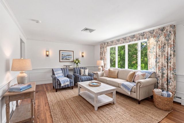 109 Greenland Cir, Dennis, MA 02660