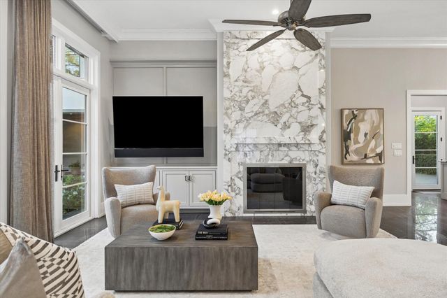 3851 Chevy Chase Drive, Houston, TX 77019