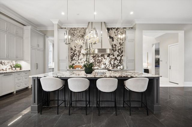 3851 Chevy Chase Drive, Houston, TX 77019