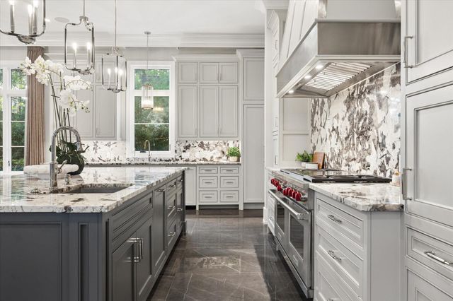 3851 Chevy Chase Drive, Houston, TX 77019