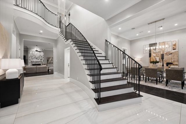 3851 Chevy Chase Drive, Houston, TX 77019