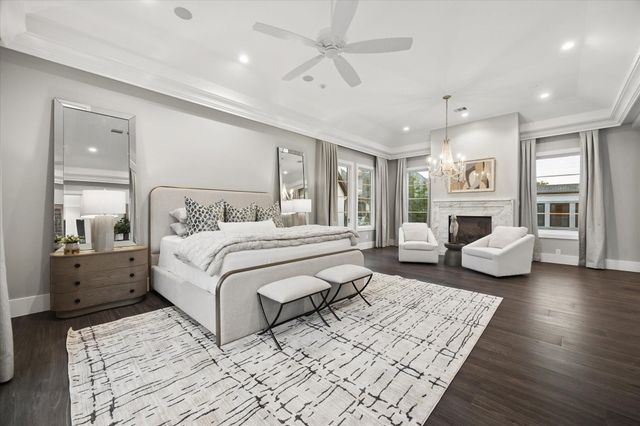 3851 Chevy Chase Drive, Houston, TX 77019