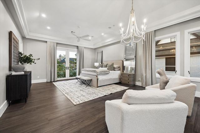 3851 Chevy Chase Drive, Houston, TX 77019