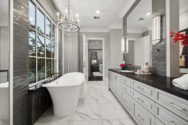 3851 Chevy Chase Drive, Houston, TX 77019