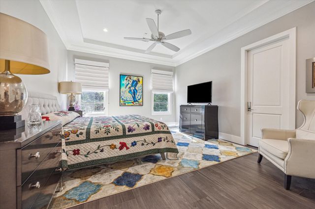 3851 Chevy Chase Drive, Houston, TX 77019