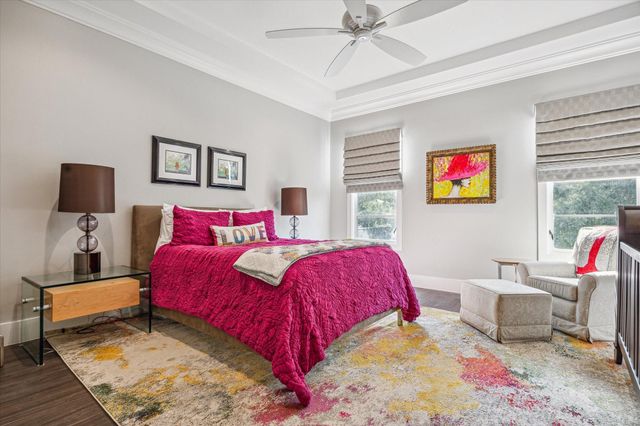 3851 Chevy Chase Drive, Houston, TX 77019