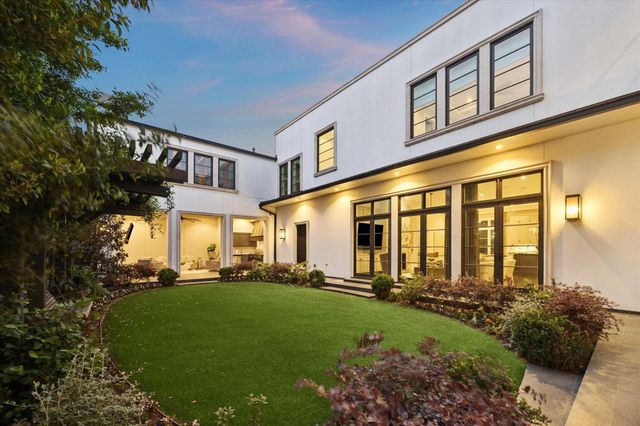 3851 Chevy Chase Drive, Houston, TX 77019