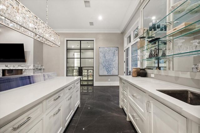 3851 Chevy Chase Drive, Houston, TX 77019