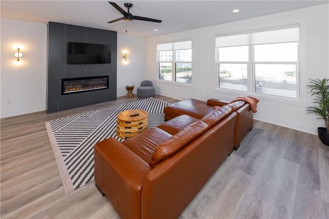 957 Pacific AVE, Virginia Beach, VA 23451