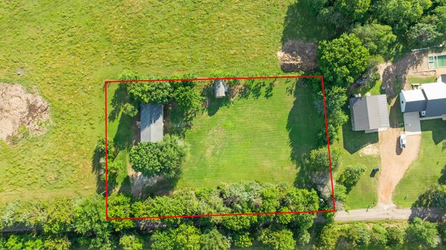 1982 County Road 1415, Bonham, TX 75418