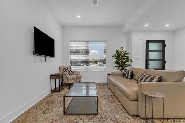 7536 Churchill Street, Detroit, MI 48206